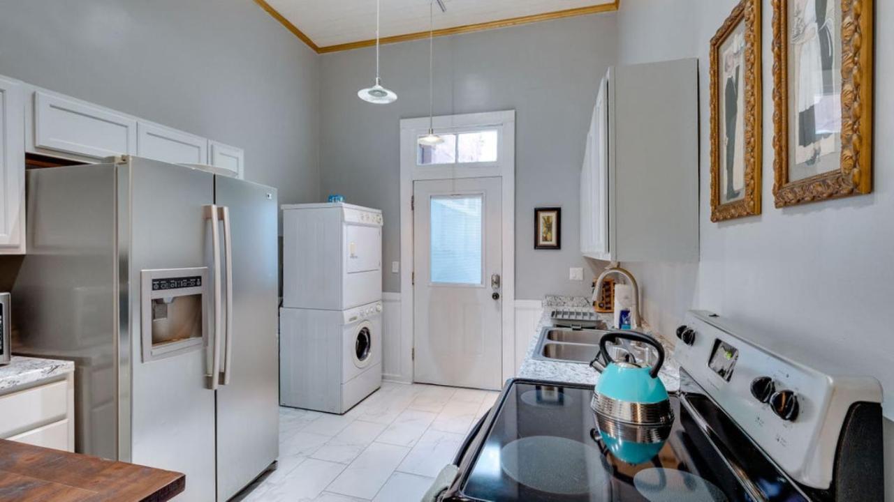 Elegant 2 Bed Directly On Forsyth Park Apartment Savannah Luaran gambar