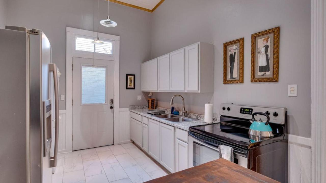 Elegant 2 Bed Directly On Forsyth Park Apartment Savannah Luaran gambar